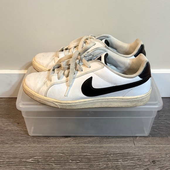 Nike White and Black Casual Sneakers - Picture 4 of 6
